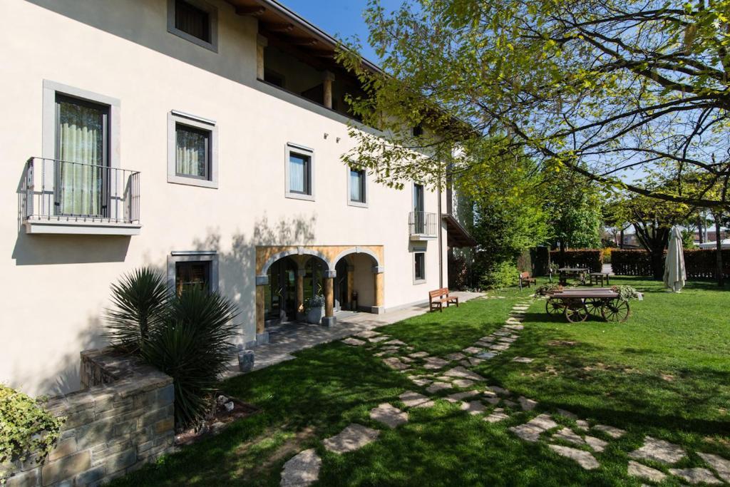 Albergo Da Nando Mortegliano Exterior photo